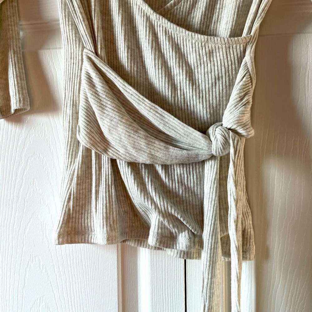 Express Top Size Small NWT - Picture 3 of 3